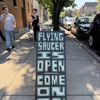 Flying Saucer - Signage - Breakfast & Brunch Near Me - Chicago, Illinois Flying Saucer - Signage - Breakfast & Brunch Near Me - Chicago, Illinois