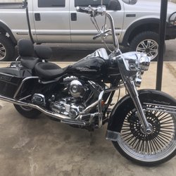 Cats Custom Cycles - Had Cat's put on a 21 inch front wheel and fender. Looks great!