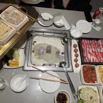 Haidilao Hotpot - Chinese Near Me - Toronto, Ontario