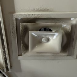 Mission Palms of Mesa Health & Rehabilitation Center - The ceiling vent