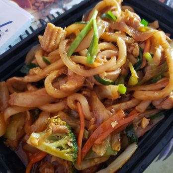 Chuihong - Chicken yakiudon, so good too!!! Saucy and flavorful! - Korean Near Me - Surrey, British Columbia Chuihong - Chicken yakiudon, so good too!!! Saucy and flavorful! - Korean Near Me - Surrey, British Columbia