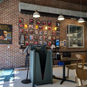 Prince Street Pizza - Decor - Pizza Near Me - Studio City, California Prince Street Pizza - Decor - Pizza Near Me - Studio City, California
