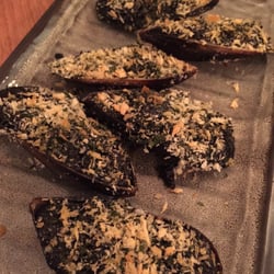 Chato - Mussels and squid ink