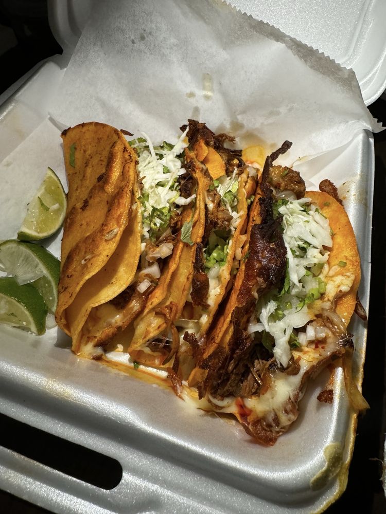 Taqueria Y Antojitos El Chido Quioccasin Logo