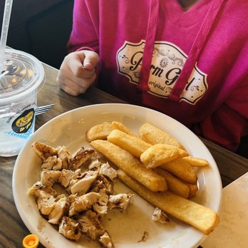 Cracker Barrel Old Country Store - Kids plate - Southern Near Me - Bakersfield, California Cracker Barrel Old Country Store - Kids plate - Southern Near Me - Bakersfield, California