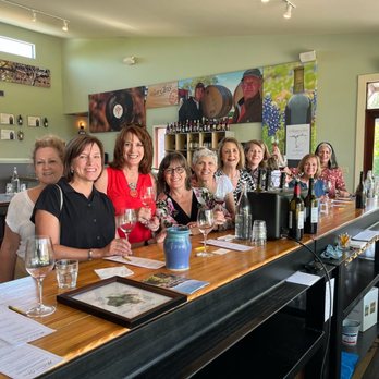 830 Elevated Wine Tours - Tasting at William Chris winery. - Wine Tours Near Me