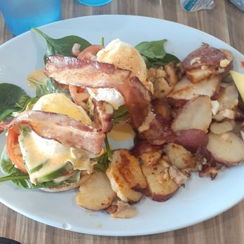 @ The Diner - Eggs Benedict - Breakfast & Brunch Near Me - Orlando, Florida @ The Diner - Eggs Benedict - Breakfast & Brunch Near Me - Orlando, Florida