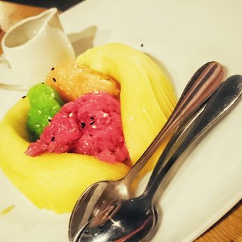 Jatujak - Mango with sticky rice dessert - Food Delivery Services Near Me - Toronto, Ontario Jatujak - Mango with sticky rice dessert - Food Delivery Services Near Me - Toronto, Ontario