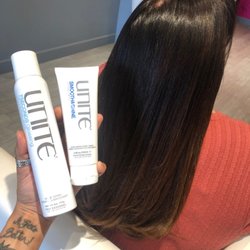 Blo Blow Dry Bar - Smooth and shine!