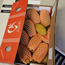 AumPi - Box of Mangos