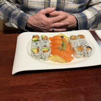 Sushi Sho - Salmon cakes combo - Bubble Tea Near Me - Winston-Salem, North Carolina Sushi Sho - Salmon cakes combo - Bubble Tea Near Me - Winston-Salem, North Carolina
