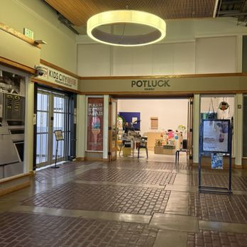 Potluck Hawaii - Located right beside Kid City Adventure - Gift Shops Near Me - Honolulu, Hawaii