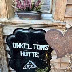 Onkel Tom's Hütte - Sign to restaurant