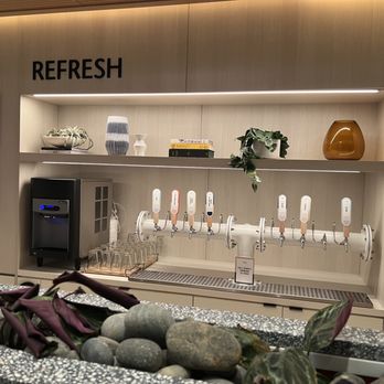Capital One Lounge - Airport Lounges Near Me - Dulles, Virginia