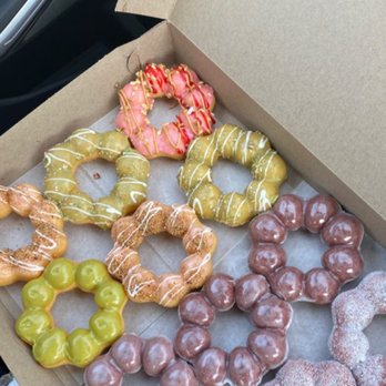 Friendly Donuts - Peanut butter jelly, Matcha, White chocolate guava, Thai Green Tea, Ube sugar and glaze - Donuts Near Me - Orange, California
