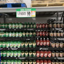 WinCo Foods - Display on sale sodas