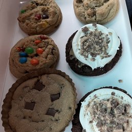 One PB, 2/Heath 2/M&M and 1/CC  Yes their HUGE!