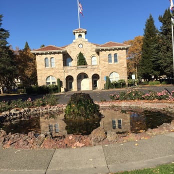 Sonoma Plaza - Sonoma City Hall. - Parks Near Me - Sonoma, California Sonoma Plaza - Sonoma City Hall. - Parks Near Me - Sonoma, California
