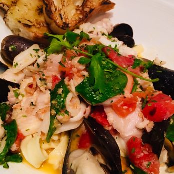 Hob Nob - Seafood Extravaganza Special - New American Near Me - Naples, Florida