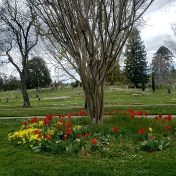 Mountain View Cemetery - Tulips in Spring! - Funeral Services & Cemeteries Near Me - Oakland, California Mountain View Cemetery - Tulips in Spring! - Funeral Services & Cemeteries Near Me - Oakland, California