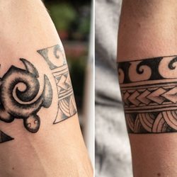 Royal Skin Piercing & Tattoo - Kleines Maori Tattoo, tätowert im Royal Skin Tattoo und Piercingstudio Berlin Wilmersdorf. #royalskinberlin