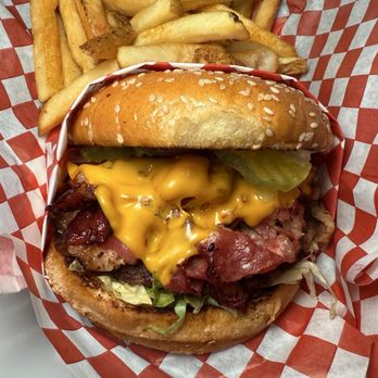 Lennys Burger - Burgers Near Me - Chandler, Arizona