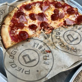 Pieology Pizza Kaneohe - Pepperoni Pizza - Pizza Near Me - Kaneohe, Hawaii Pieology Pizza Kaneohe - Pepperoni Pizza - Pizza Near Me - Kaneohe, Hawaii