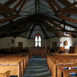 Episcopal Church of the Incarnation - Modern Sanctuary