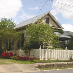 Maison Des Amis - Maison Des Amis Bed and Breakfast Inn
