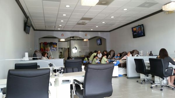 Venetian Nail Design