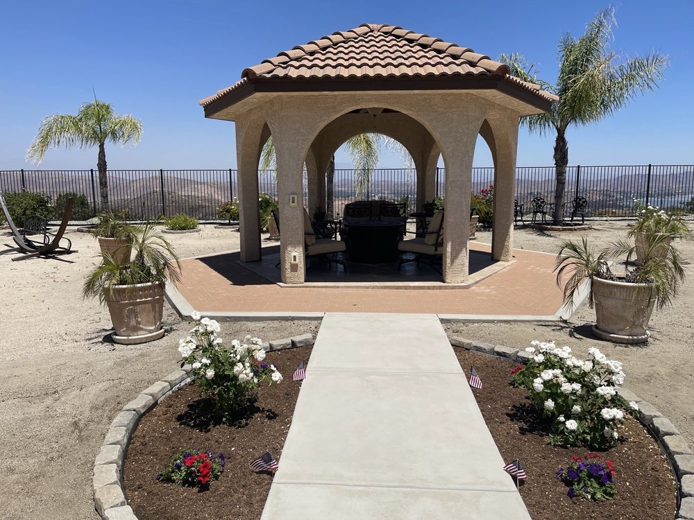 Slide of Eagle Roofing Products Design Center