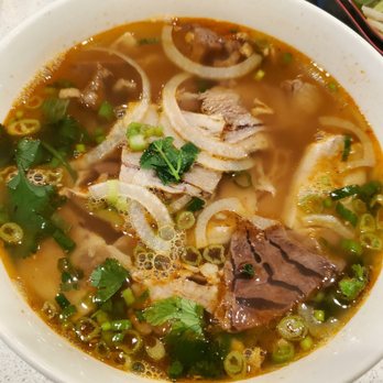 Pho Metro - Bun Bo Hue (spicy noodles, not bad, but we prefer the #1 Pho Dac Biet) - Vietnamese Near Me - Flushing, New York Pho Metro - Bun Bo Hue (spicy noodles, not bad, but we prefer the #1 Pho Dac Biet) - Vietnamese Near Me - Flushing, New York