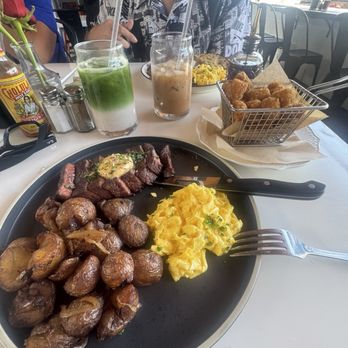 Zuzu’s Petals - Steak n' Eggs Tater Tots - Breakfast & Brunch Near Me - Long Beach, California