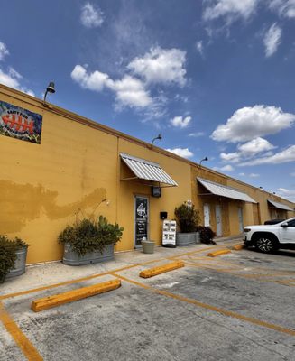 Salty Fish Aquariums