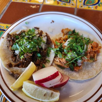Los Tacos by null