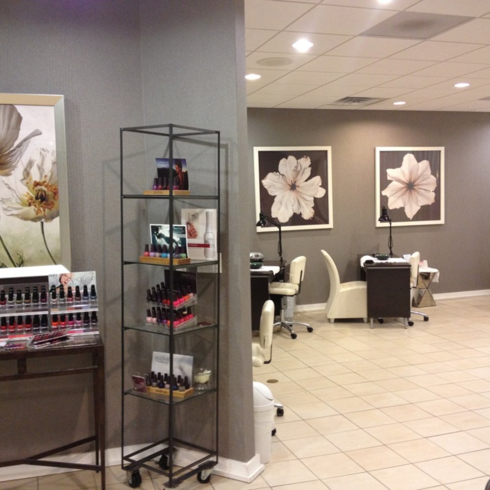 Avani Spa - Choosing your color at the entrance to salon - Day Spas Near Me - Fontana, Wisconsin