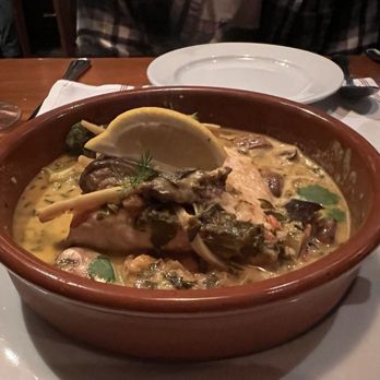 La Bicyclette - Poisson au Curry - French Near Me - Carmel, California