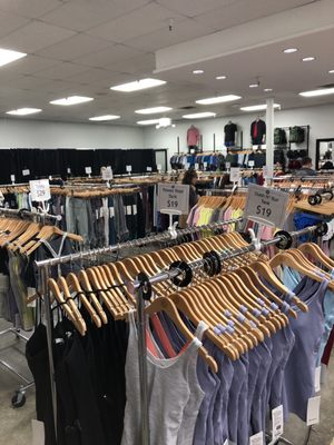 lululemon by null