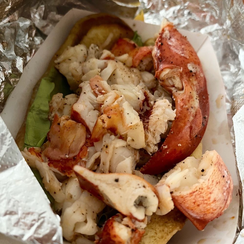 Lobster Bin - Lobster Roll (warm style) - Seafood Markets Near Me - Greenwich, Connecticut