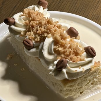 Klaw Miami - Tres leches - Steakhouses Near Me - Miami, Florida