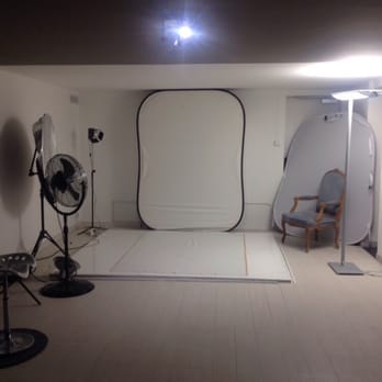 Heney Production - Le cyclo photo auto éclairage fond - Video/Film Production Near Me - Nice, 06 Heney Production - Le cyclo photo auto éclairage fond - Video/Film Production Near Me - Nice, 06