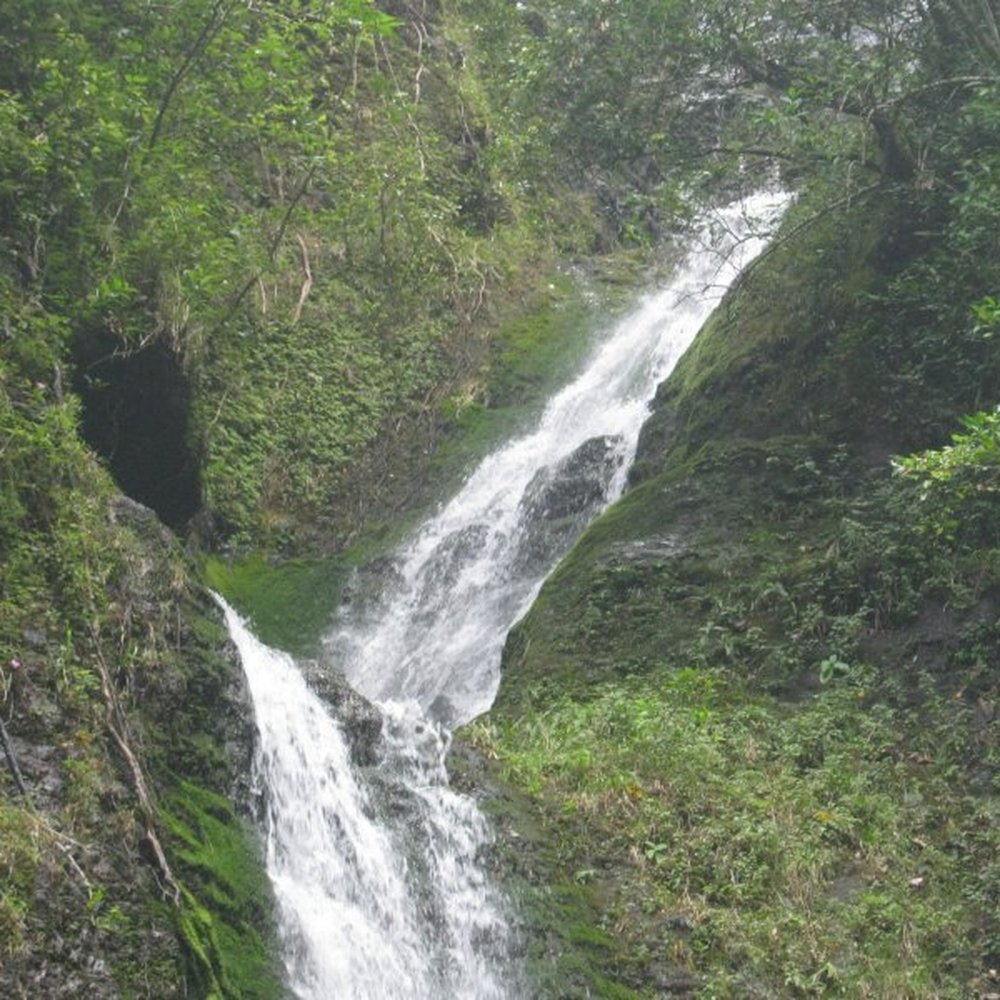 Lulumahu Falls - Hiking Near Me - Honolulu, Hawaii