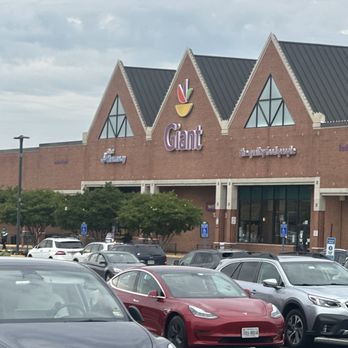 Greenbriar Town Center - Shopping Centers Near Me - Fairfax, Virginia Greenbriar Town Center - Shopping Centers Near Me - Fairfax, Virginia