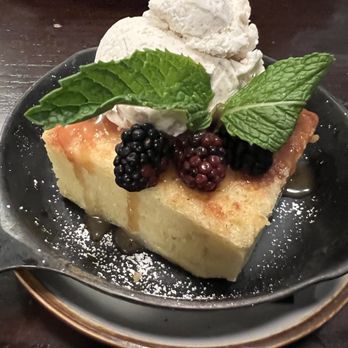 Gus's Barbecue - Butter cake - Barbeque Near Me - South Pasadena, California