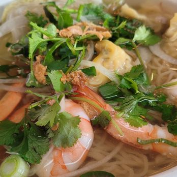 Fusion Corner - Wonton noodles with shrimp - Asian Fusion Near Me - Stanton, California
