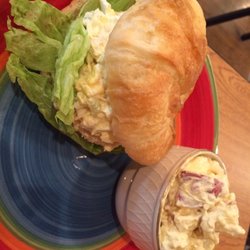 DiLorenzo's Catering & Deli - Croissant sandwich
