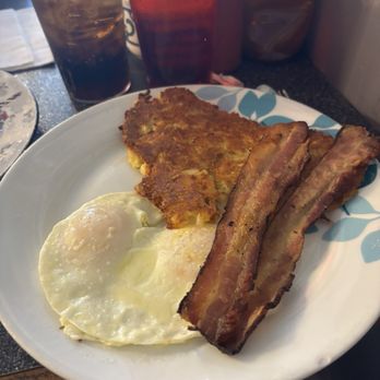 Egg Mann and Earl - Eggs, bacon and cheesy potatoes - Breakfast & Brunch Near Me - Boise, Idaho Egg Mann and Earl - Eggs, bacon and cheesy potatoes - Breakfast & Brunch Near Me - Boise, Idaho