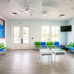 Pediatric Dentist Dr. Jenny Edwards
