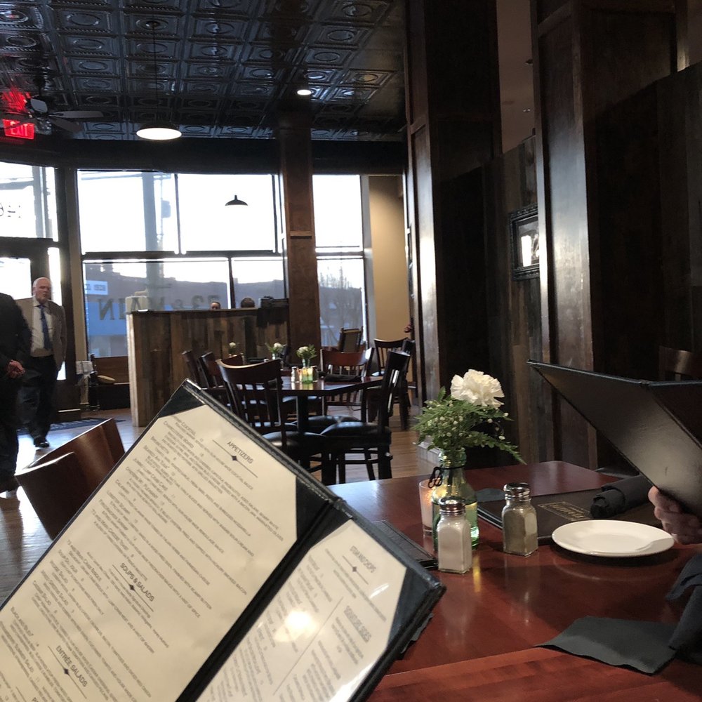73 & Main - Inside of restaurant - Seafood Near Me - Mount Pleasant, North Carolina