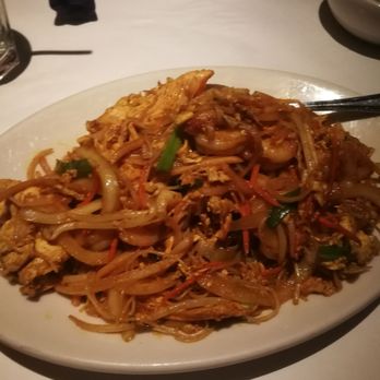 China Cafe - One of the worst Singapore noodles I ever had - Chinese Near Me - Novi, Michigan